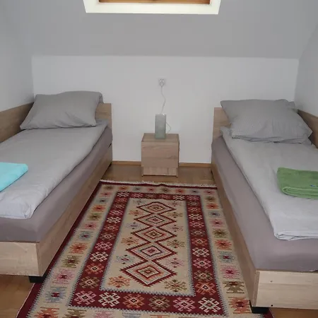 Airspot Balice 公寓式酒店