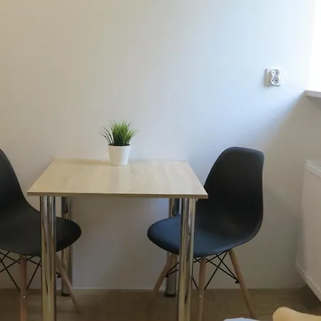 Airspot Balice شقة فندقية