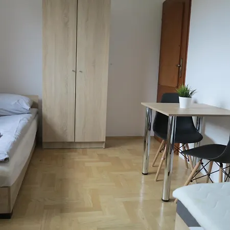 Airspot Balice شقة فندقية Cholerzyn