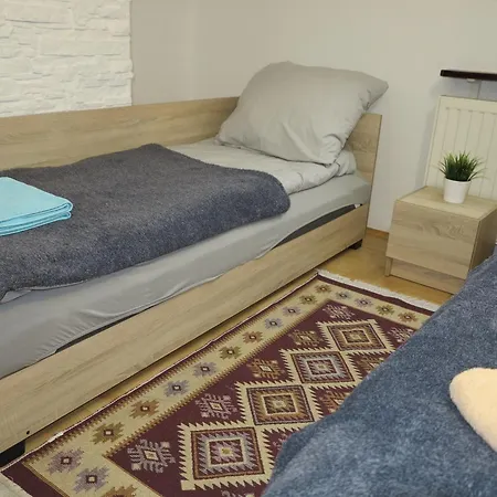 Airspot Balice شقة فندقية