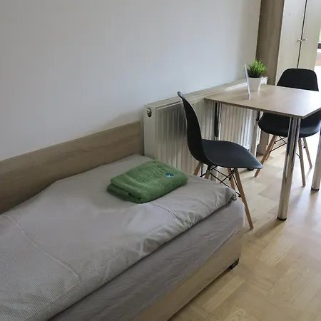 شقة فندقية Airspot Balice Cholerzyn